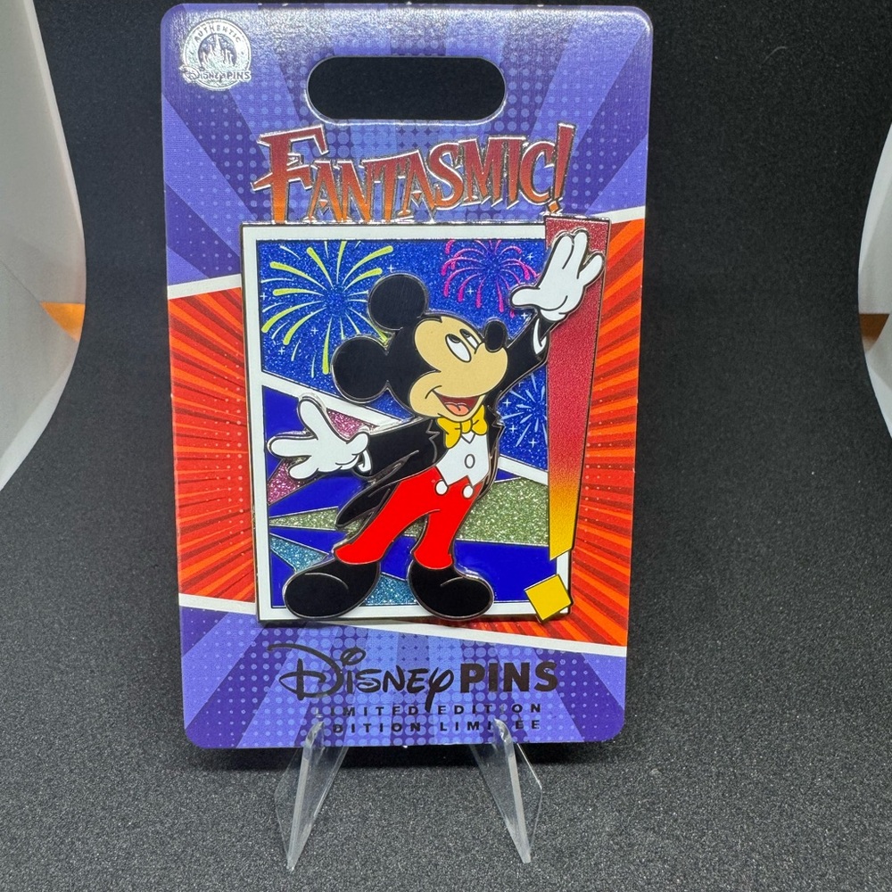 Disney fantastic pin 1/4